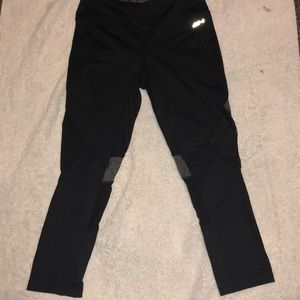 Avia Capri Athletic Leggings